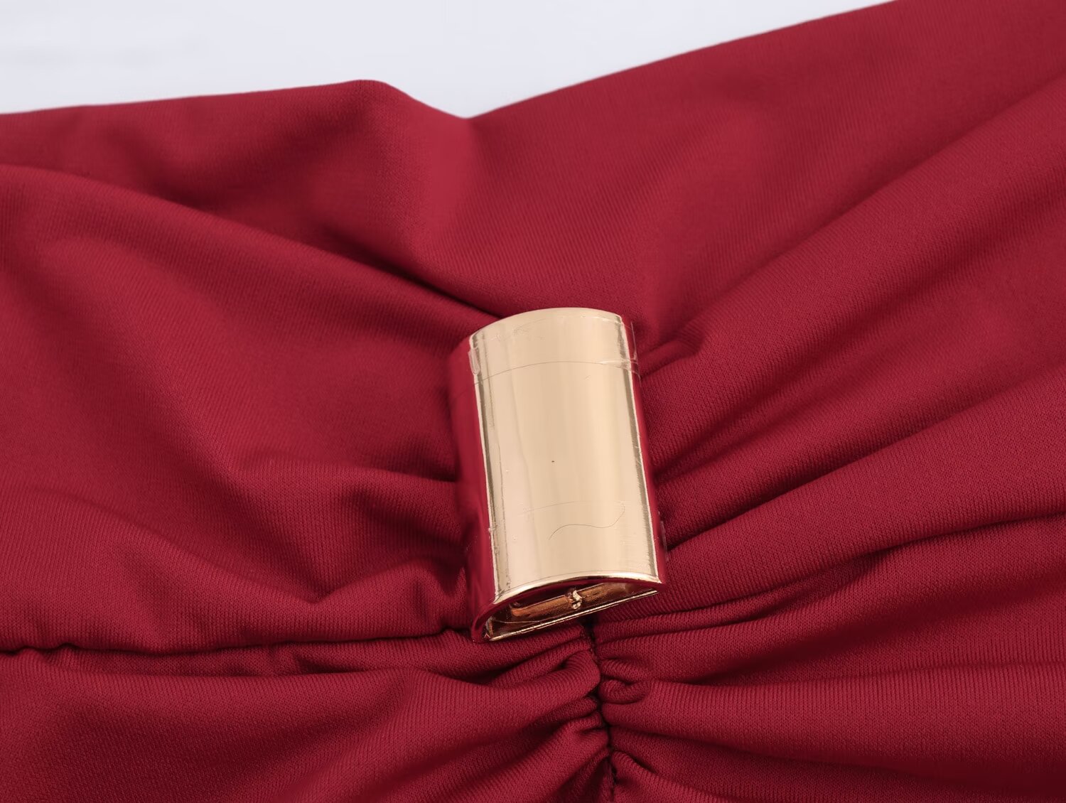 Sexy Long Sleeved Top Red Slimming Sexy off Shoulder Metal Buckle Decorative T shirt for Women 8 Sexy Long Sleeved Top Red Slimming Sexy off Shoulder Metal Buckle Decorative T shirt for Women